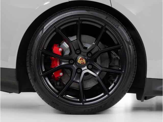Porsche Taycan GTS