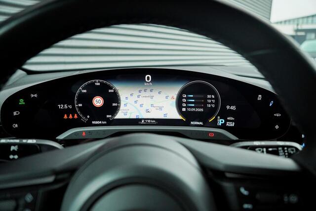 Porsche Taycan Cross Turismo 4 93 kWh / Dual Screen / Pano / Sportstoelen / Warmtepomp