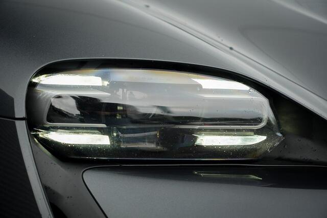 Porsche Taycan Cross Turismo 4 93 kWh / Dual Screen / Pano / Sportstoelen / Warmtepomp