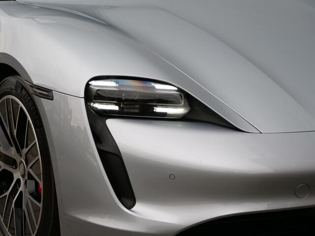 Porsche Taycan 4S 79 kWh 517 Pk Automaat Dual scherm / Pano-dak / Navi / DAB / Apple Carplay / Camera's