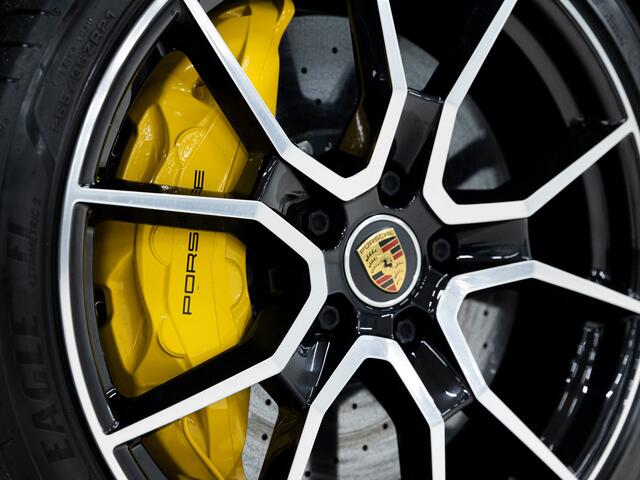 Porsche Taycan Turbo S Sport Turismo