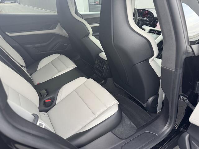 Porsche Taycan Sport Turismo Performance Plus 93 kWh | Panorama | Sport Design | Dual Display | Alcantara hemel + stuur