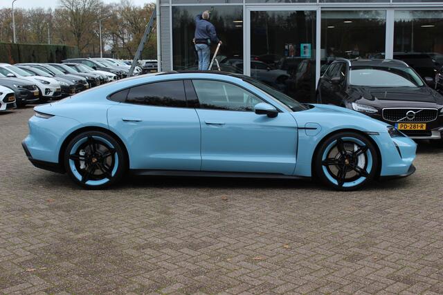 Porsche Taycan Performance 84 kWh / SoH 95.8% / 1Eign. / Panoramadak / 360Camera / Passenger Display / Head-up / Luchtvering / Sportchrono