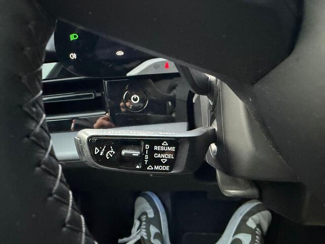 Porsche Taycan Performance 84 kWh VAN: 68.900,- VOOR: 64.440,- UW EINDEJAARSVOORDEEL: 4.460,- EURO | ADAPT. CRUISE | DODE HOEK HERKENNING | SPORTCHRONO | HEAD UP | WARMTEPOMP | DIRECT LEVERBAAR NET PORSCHE ONDERHOUD GEHAD |