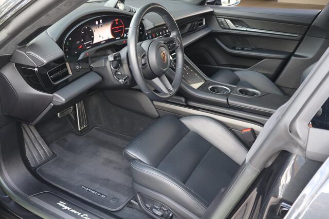 Porsche Taycan Cross Turismo Turbo S **Nieuwprijs ¤ 202.452.-** Carbon I Keramisch I Sport Chrono