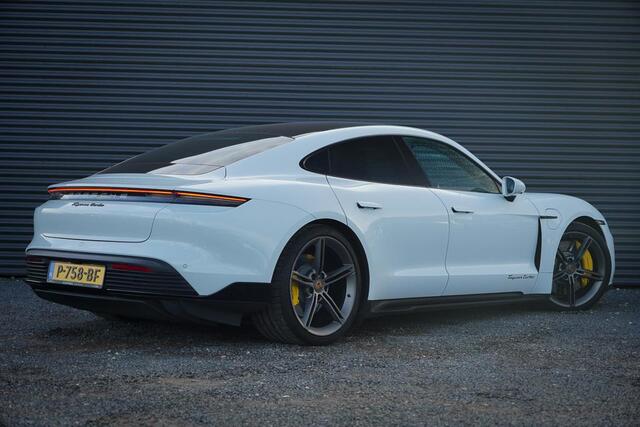 Porsche Taycan Turbo 93 kWh / 4Wiel Sturing / Pano / Passenger Display / Coated Brakes / Incl BTW