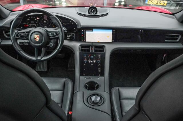 Porsche Taycan Sport Turismo Panoramadak, Sport Chrono, Adaptive cruisecontrol