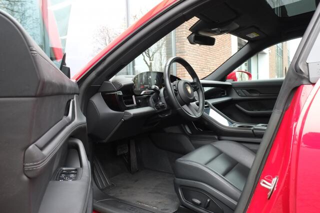 Porsche Taycan Sport Turismo Panoramadak, Sport Chrono, Adaptive cruisecontrol