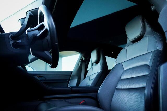 Porsche Taycan Performance 84 kWh / Pano / Warmtepomp / Bose / Luchtvering / 21''