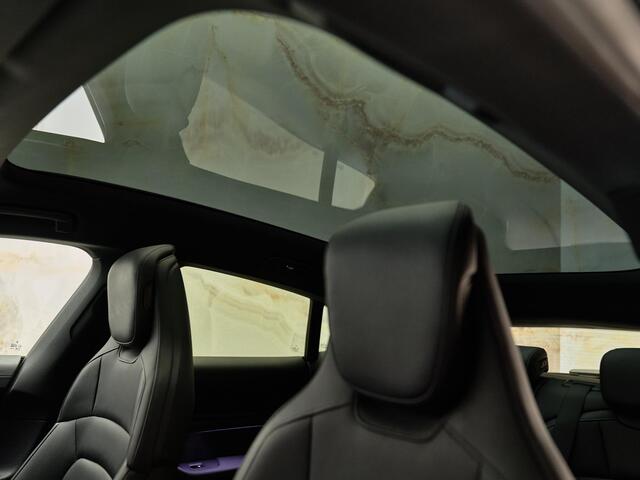 Porsche Taycan Sport Turismo, NL-auto, pano, PASM, performance battery plus, bijrijdersdisplay, ACC, HUD, sp.chrono, PDLS+, 21"