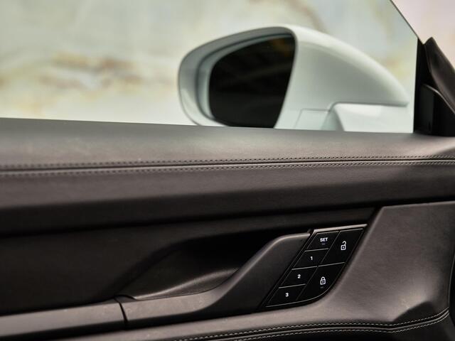 Porsche Taycan Sport Turismo, NL-auto, pano, PASM, performance battery plus, bijrijdersdisplay, ACC, HUD, sp.chrono, PDLS+, 21"