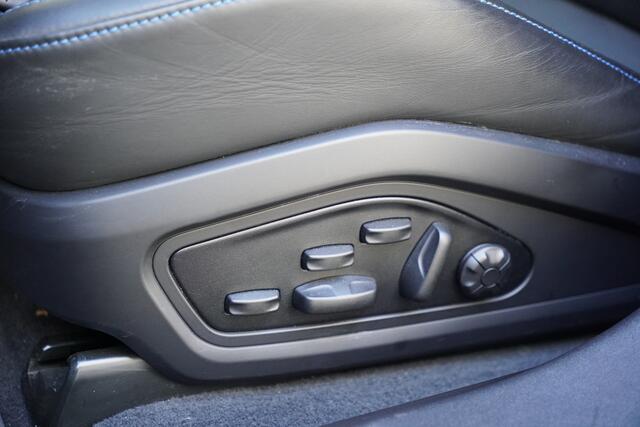 Porsche Taycan Sport Turismo 79 kWh / Pano / Leer Dash / Inno Drive / Alcantara / Bose / Porsche Ond / Chrono / Achteras besturing /