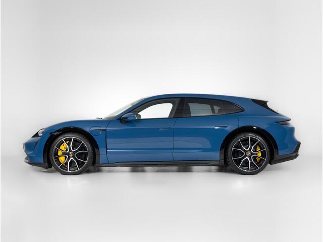 Porsche Taycan Turbo S Cross Turismo