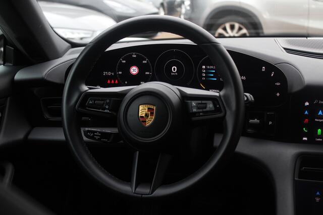Porsche Taycan Sport Turismo 79 kWh / Panoramadak / Camera / Bose / 20'' / Luchtvering / Leder / Warmtepomp / Dodehoek / Stoelverwarming / DAB / Cruise Control