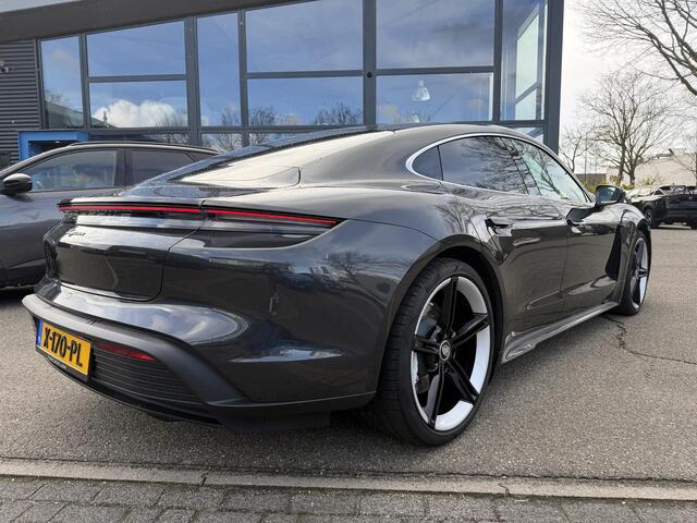 Porsche Taycan Performance 84 kWh VAN ¤79.900,- VOOR ¤74.440,- UW LENTEVOORDEEL: ¤ 5.460,-! |SOH 100% | SPORT-CHRONO-PAKKET | CRUISE CONTROL ADAPTIEF MET STOP&GO | PANO | MEMORY SEATS | 360 GRADEN CAMERA | VOLLE AUTO | 17.000KM |
