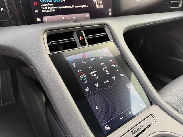 Porsche Taycan Sport Turismo Black Edition 105 kWh Pano l Massage l bijrijders scherm