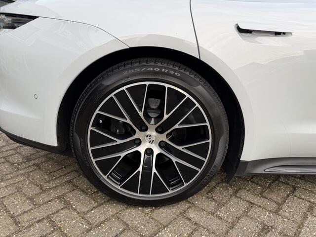 Porsche Taycan Sport Turismo Black Edition 105 kWh Pano l Massage l bijrijders scherm