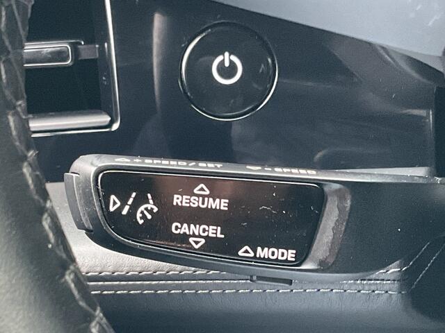 Porsche Taycan Performance 84 kWh Incl.BTW Carplay Camera 3Fase Bose Leer Led Warmtepomp