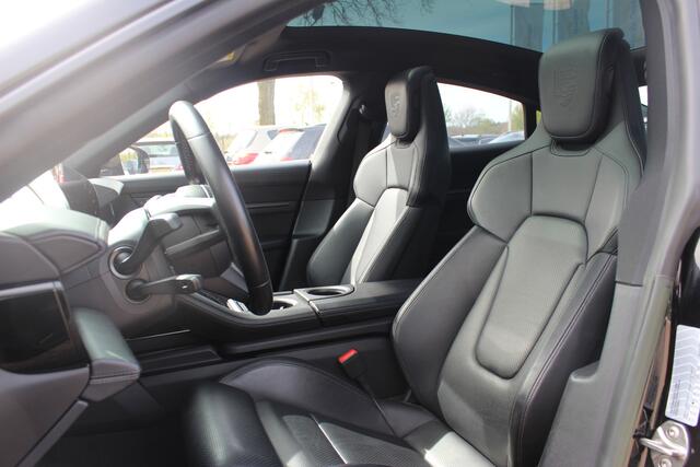 Porsche Taycan Performance 84 kWh / Panoramadak / 360Camera / Luchtvering / Sportchrono / 21'' / Bose / Keyless / Adaptieve Stoelen / Stuur+Stoelverwarming / Dodehoek / DAB / ACC