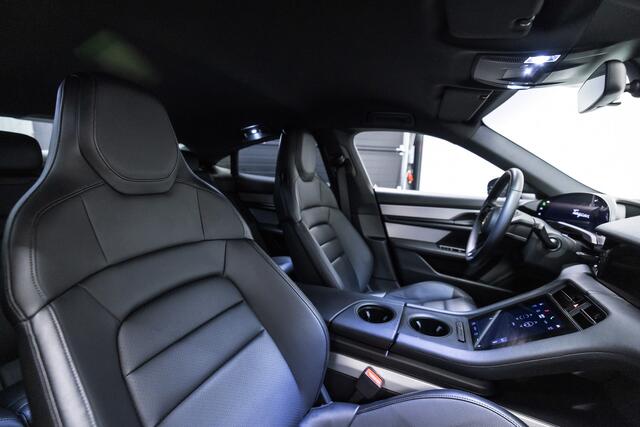 Porsche Taycan 4S Performance 84 kWh Btw auto, (¤ 49.545,45 Ex B.T.W) Dealer auto