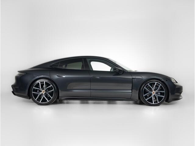 Porsche Taycan Black Edition
