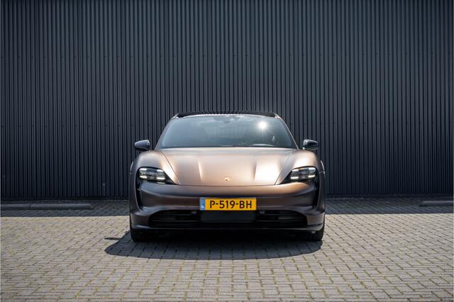 Porsche Taycan Cross Turismo 4 | 93kWh | SOH 91% | Luchtvering | Panoramdak