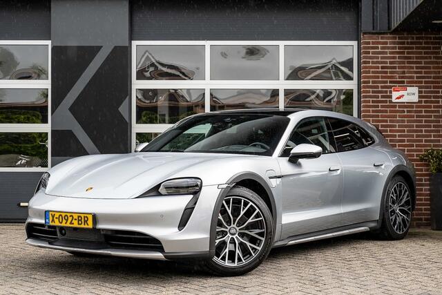 Porsche Taycan 4S 93 kWh | Panorama | Luchtvering | Bose | 360° | Head-Up | 18 V. Seats | ACC | 20' inch |
