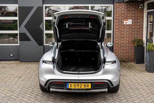 Porsche Taycan 4S 93 kWh | Panorama | Luchtvering | Bose | 360° | Head-Up | 18 V. Seats | ACC | 20' inch |