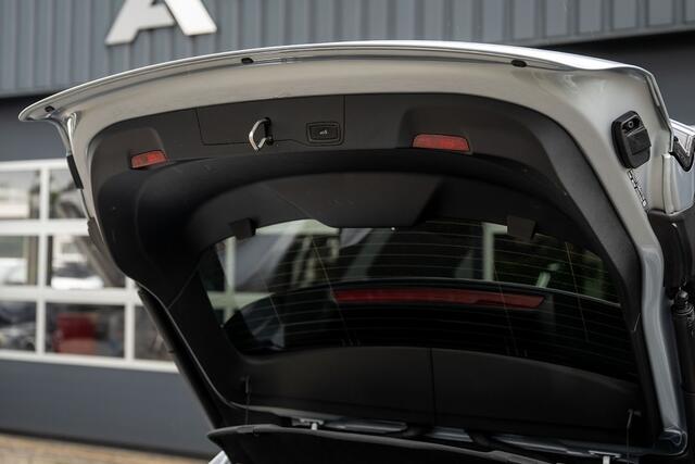 Porsche Taycan 4S 93 kWh | Panorama | Luchtvering | Bose | 360° | Head-Up | 18 V. Seats | ACC | 20' inch |