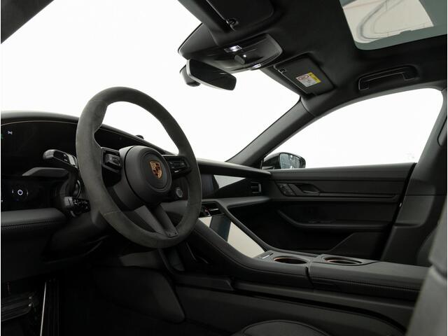 Porsche Taycan 4 Black Edition