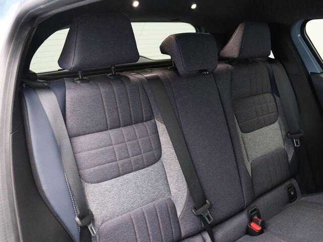 Renault 4 comfort range techno 52 kWh | Active driver assist | Stoel- en stuurwielverwarming | Elek. bedienbare achterklep |