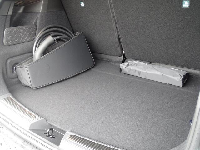 Renault 4 comfort range iconic 52 kWh PACK ADVANCED DRIVING ASSIST / HARMAN KARDON AUDIO / V2L ADAPTER