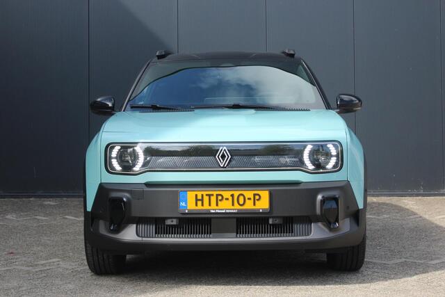 Renault 4 comfort range iconic 150Pk 52 kWh | Navigatie Via Google | Apple & Android Carplay | Parkeersensoren Voor & Achter | Achteruitrijcamera | Adaptieve Cruise Control | Privacy Glass | Keyless entry | Elektrische Achterklep |