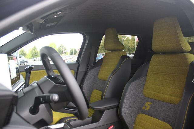 Renault 5 150PK COMFORT RANGE ICONIC CINQ 52 kWh **NIEUW** | NAVIGATIE SYSTEEM MET GOOGLE INTERGRATIE | HARMAN KARDON PREMIUM AUDIO | FULL LED KOPLAMPEN MET MICRO-OPTICS EN FRANSE VLAG | 10"R-LINK MULTIMEDIA | 18"GRONO LICHTMETALEN VELGEN | TWO-TONE CAROSSERIE KLEU