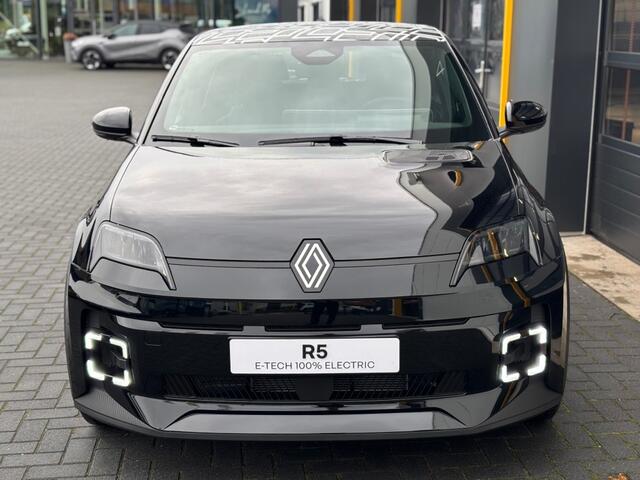 Renault 5 E-TECH 100% ELECTRIC NightenDay 120pk Pack Winter