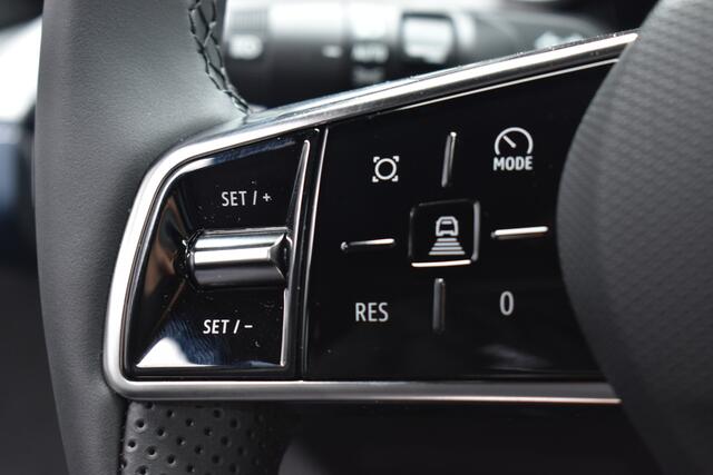 Renault 5 Roland-Garros | Achteruitrijcamera | Elektrisch verwarmbare voorstoelen | ISOFIX-bevestigingssysteem voor kinderzitjes op passagiersstoel en op de twee buitenste zitplaatsen achter