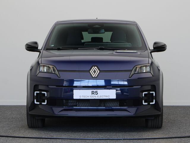 Renault 5 Techno Comfort range | Achteruitrijcamera | ISOFIX-bevestigingssysteem voor kinderzitjes op passagiersstoel en op de twee buitenste zitplaatsen achter | LED-dagrijverlichting met specifiek vormgegeven lichtsignatuur