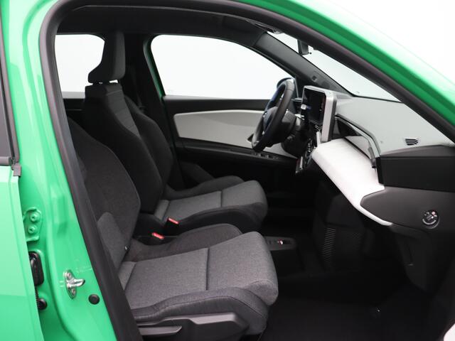 Renault 5 Evolution Urban range | Cruise control met snelheidsbegrenzer | Full LED koplampen | ISOFIX-bevestigingssysteem voor kinderzitjes op passagiersstoel en op de twee buitenste zitplaatsen achter