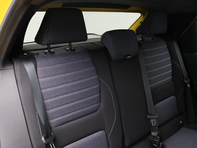 Renault 5 Techno Comfort range | Achteruitrijcamera | ISOFIX-bevestigingssysteem voor kinderzitjes op passagiersstoel en op de twee buitenste zitplaatsen achter | LED-dagrijverlichting met specifiek vormgegeven lichtsignatuur