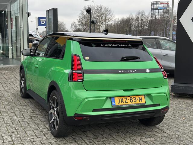 Renault 5 Techno 120 pk Urban Range l DEMOvoordeel l BTW-AUTO l WARMTEPOMP + 80 KW Snelladen!