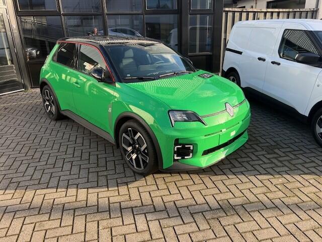 Renault 5 comfort range techno 52 kWh Auto van het jaar | uit voorraad leverbaar | 400 km actieradius