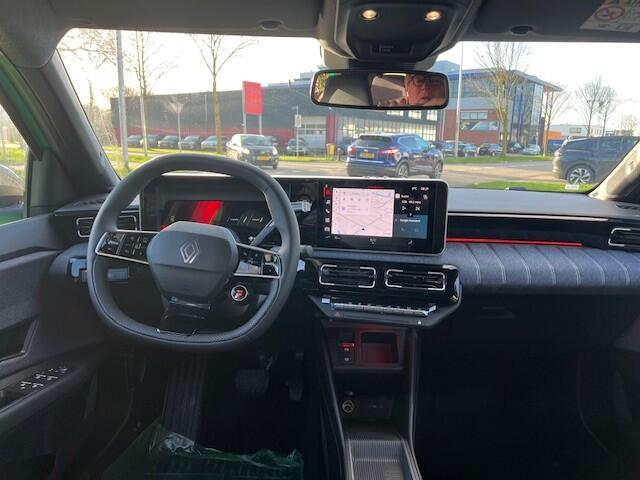 Renault 5 comfort range techno 52 kWh Auto van het jaar | uit voorraad leverbaar | 400 km actieradius