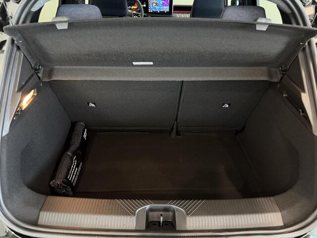 Renault 5 Comfort Range Techno 52 kWh | Navigatie | Climate Control | Cruise Control | Lichtmetalen velgen 18" | Apple Carplay/Android Auto | Parkeersensoren en achteruitrijcamera