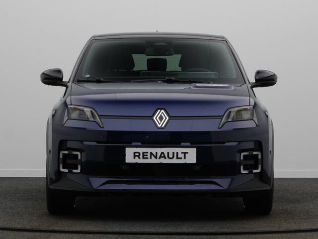 Renault 5 Techno Comfort range | Achteruitrijcamera | ISOFIX-bevestigingssysteem voor kinderzitjes op passagiersstoel en op de twee buitenste zitplaatsen achter | LED-dagrijverlichting met specifiek vormgegeven lichtsignatuur