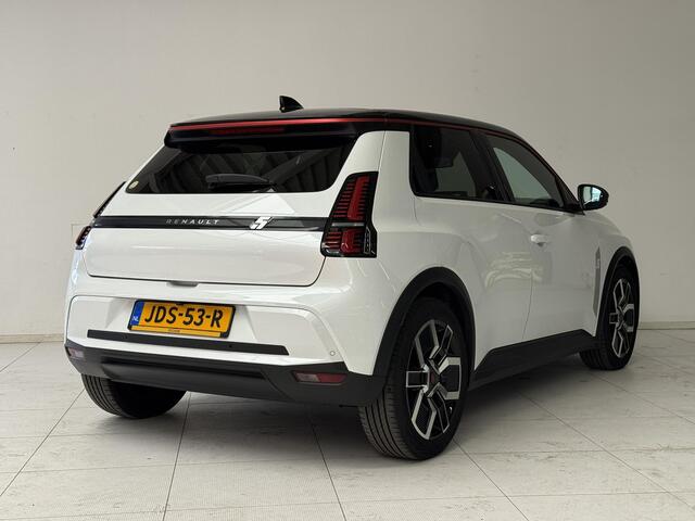 Renault 5 comfort range Techno 52 kWh | Adaptive Cruise Control | Camera | Navigatie | Apple CarPlay / Android Auto |