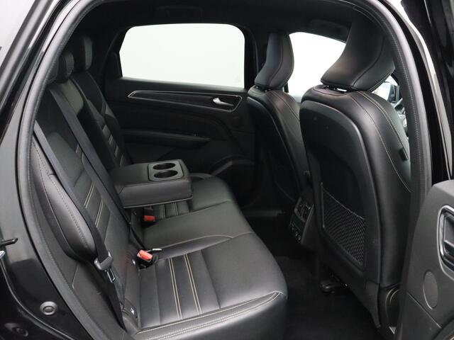 Renault Arkana E-Tech hybrid 145pk E-Tech engineered | Stoel- en stuurverwarming | Elektrisch verstelbare stoelen | Active Driver Assist | Parkeersensoren rondom |