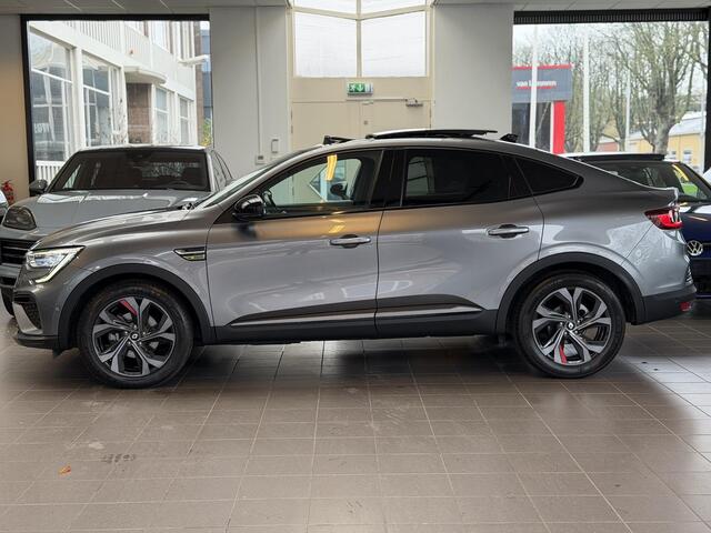 Renault Arkana 1.6 E-Tech Hybrid R.S. Line / Pano / Cam / Keyless