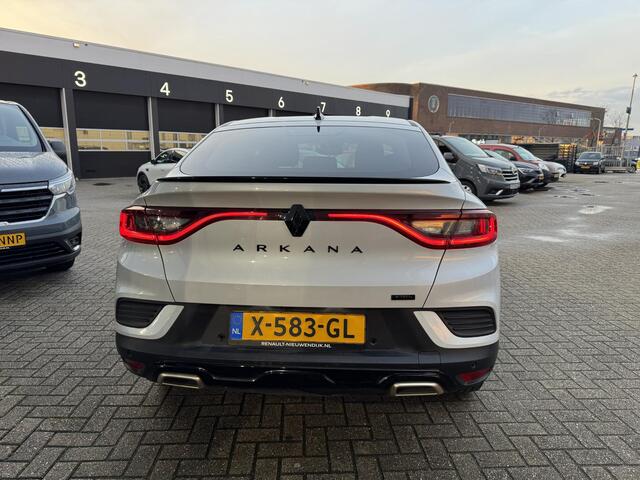 Renault Arkana 1.6 E-Tech hybrid 145 E-Tech engineered / STOELVERWARMING / NAVIGATIE / ACHTERUITRIJCAMERA /
