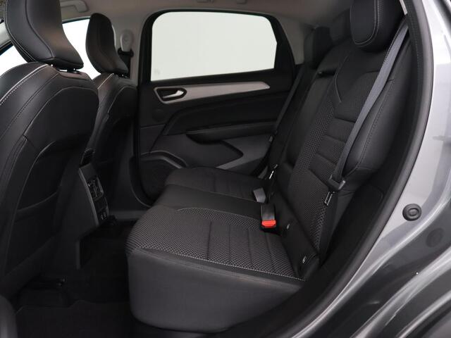 Renault Arkana 1.6 E-Tech Hybrid 145 Intens | Stoelverwarming | Adaptive cruise | Camera | Carplay | Stuurverwarming | Half leder | Navigatie | Climate control