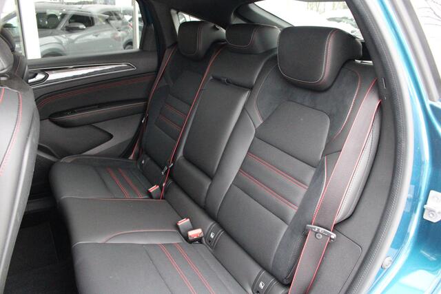 Renault Arkana 1.6 E-Tech Hybrid 145 R.S. Line Automaat | Trekhaak | Navigatiesysteem | | Achterruitrij Camera | SChuifkanteldak | Stoelverwarming